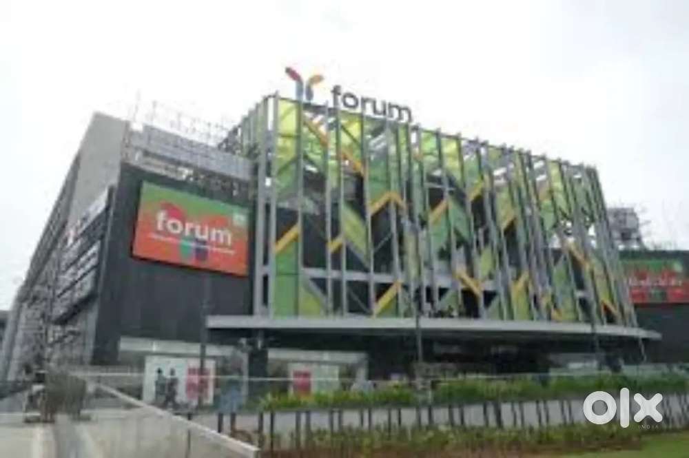 Wanted male/ female partime/ fulltime showroom staffs