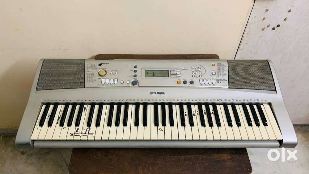 Yamaha PSR 303 keyboard synthesizer perfectly working