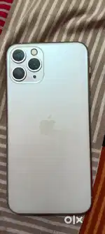 iphone 11 pro brand new only 2.5 months chla hu hai