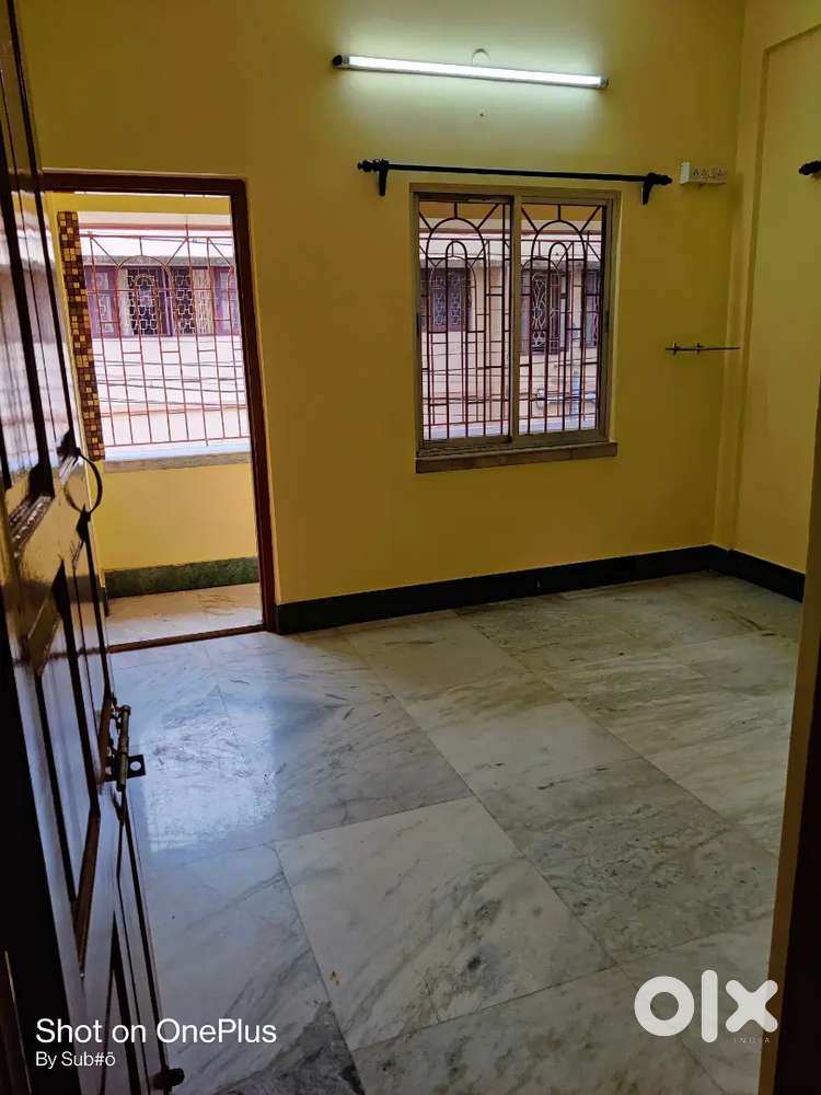 Tagore Park 2bhk ready to move flat for rent