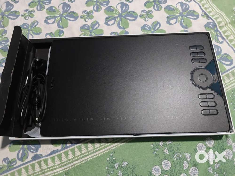 Huion HS610 Drawing Tablet