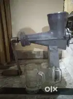 Hand Juicer