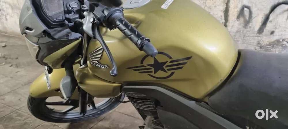 Honda CB Trigger 2Disk smooth Engine at