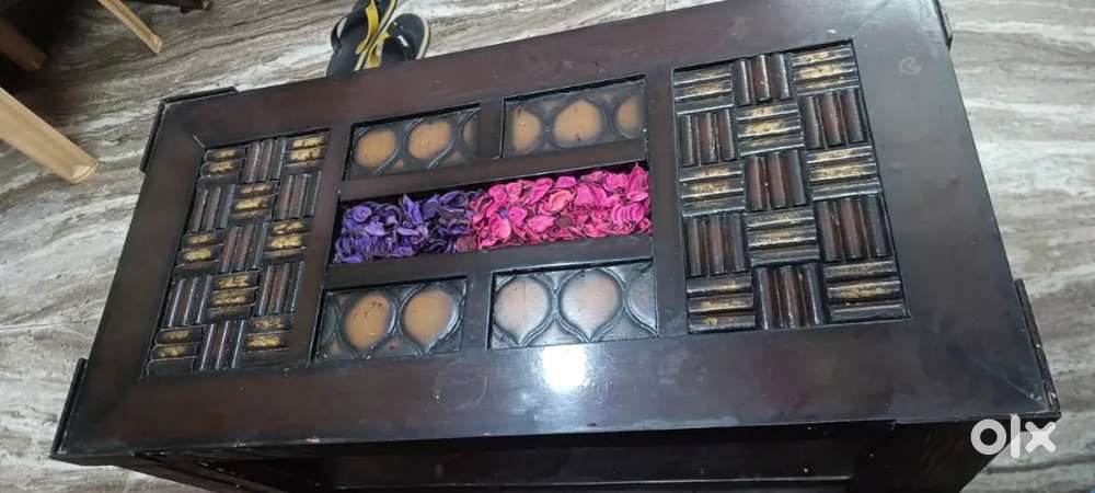 Centre table