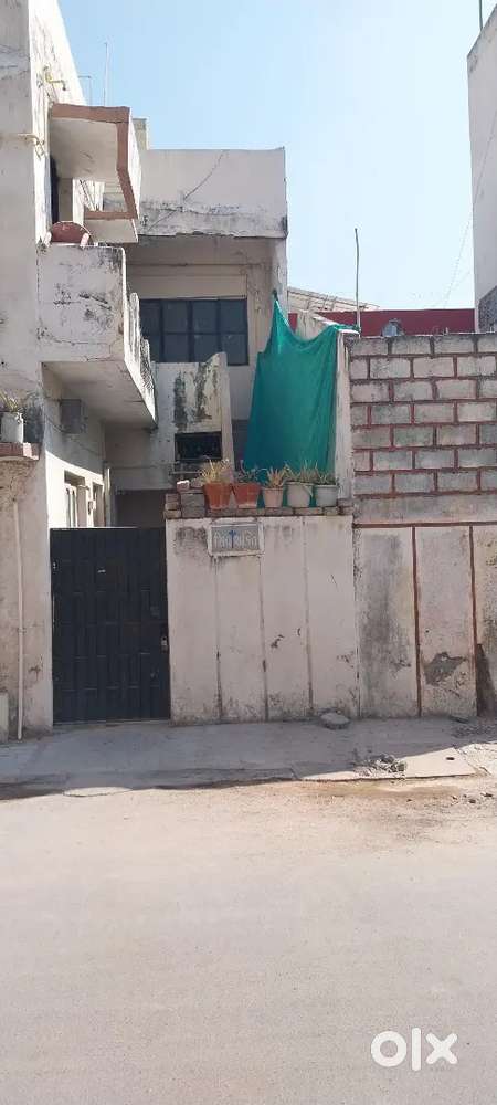 મકાન વેચવાનુ છે (જમીન ના ભાવે)