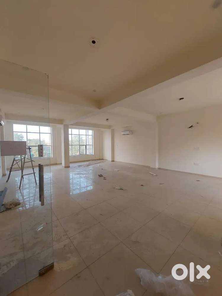 800 sqft semifurnished office space available on rent at mansarovar