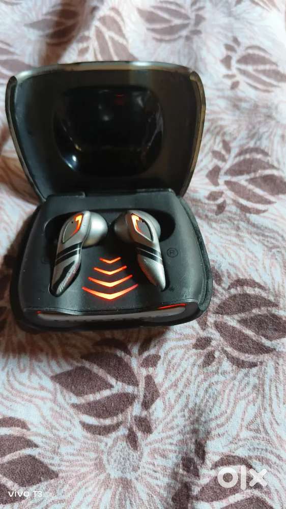 Airbuds boult