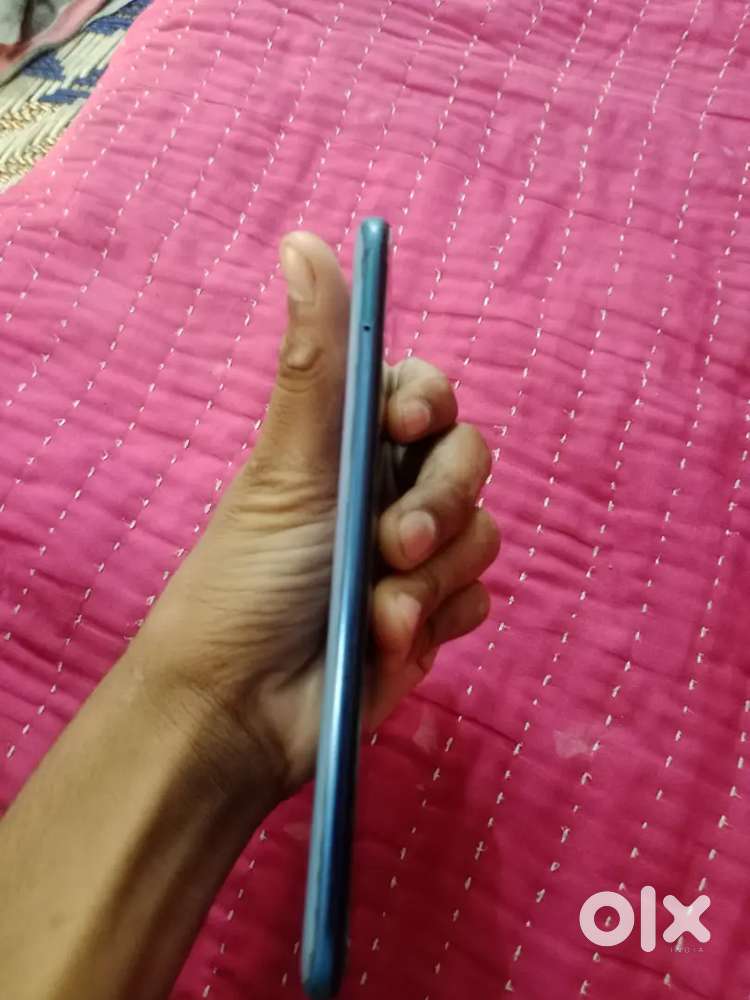 Galaxy a30 4gb ram 64 gb rom hi exchange karna hai