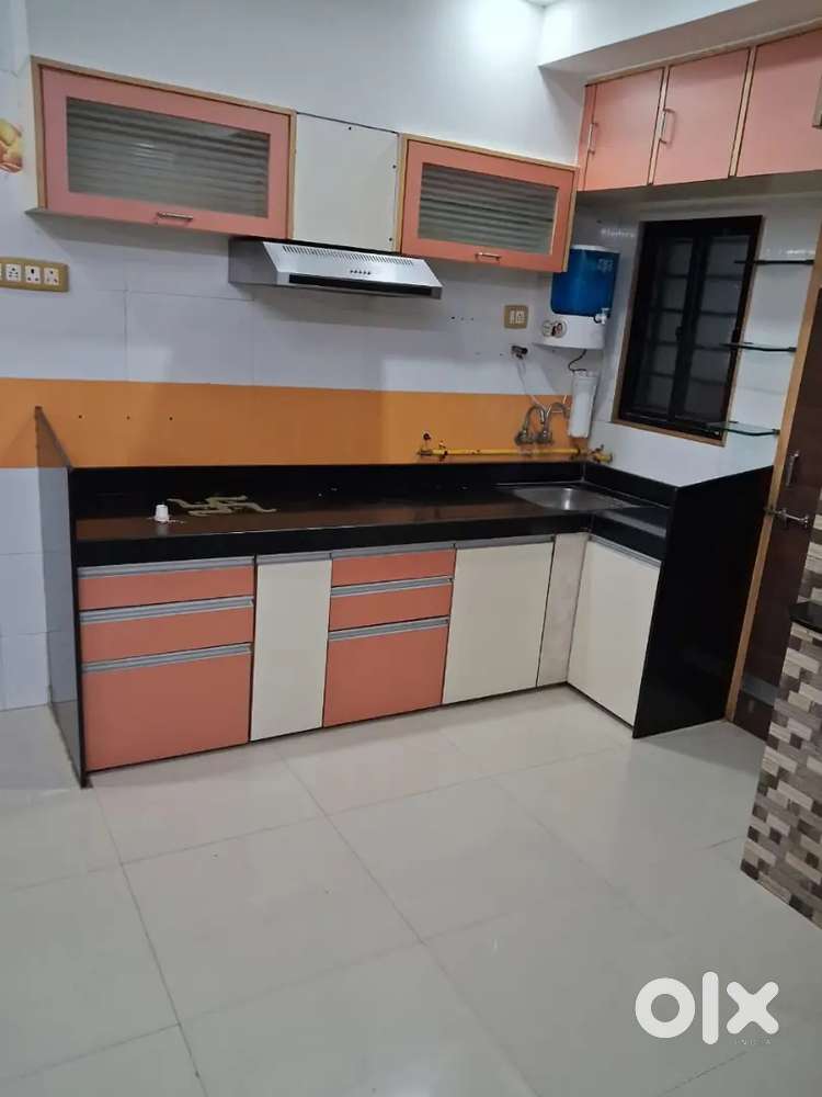 3 BHK FLAT SEMI FURNISHD FLAT
