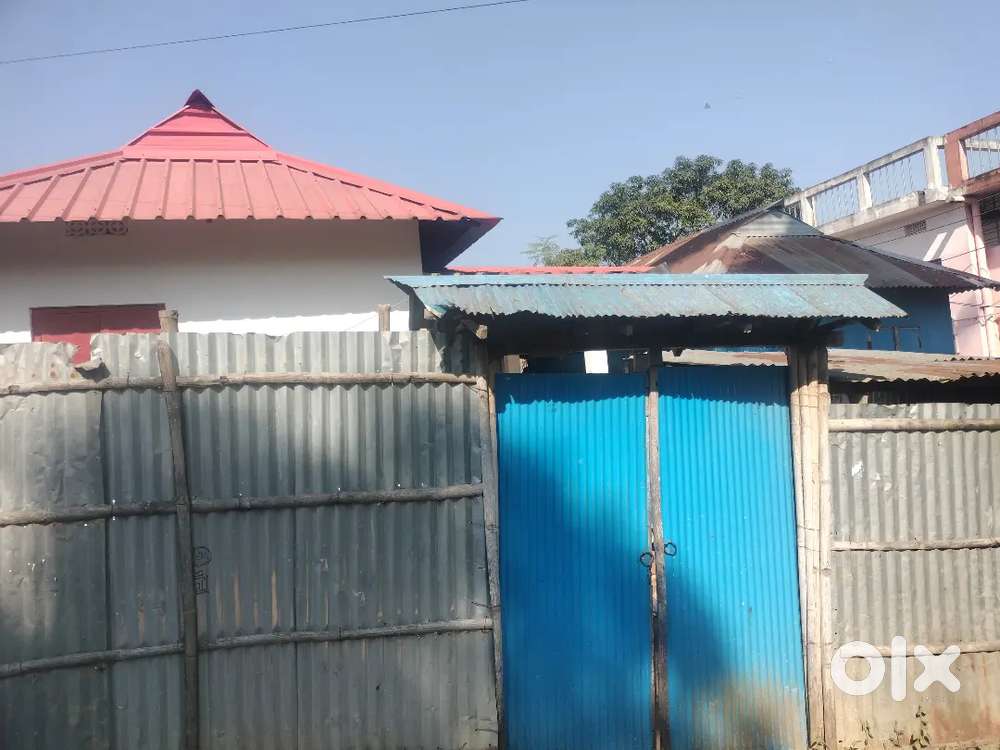 2gonda jaga r upor 3ta bilding room er ghor ekta tin er ghor kitchen