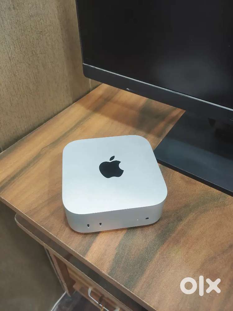 Apple mac mini m4 with benq 24 inch monitor
