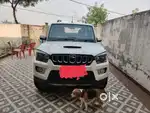 Mahindra Scorpio s9