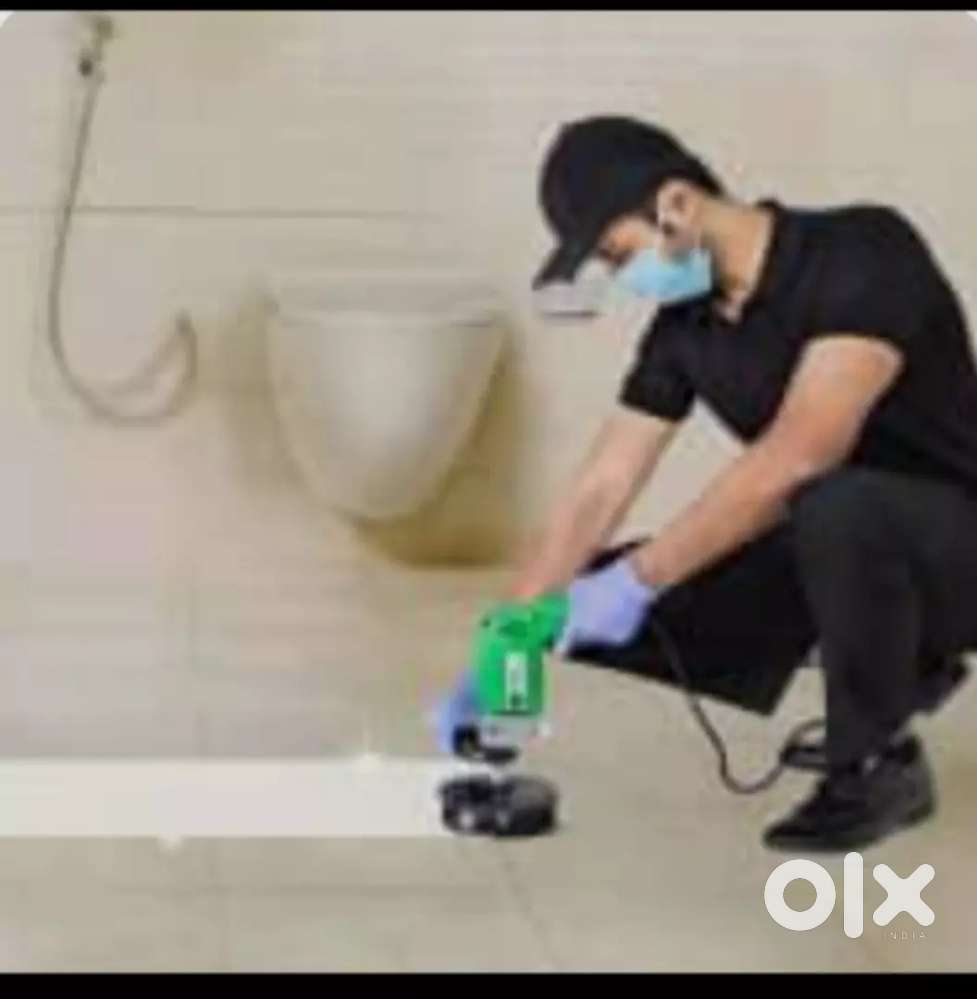BATHROOM CLEANING JOB PLEASE CHECK PHOTOS