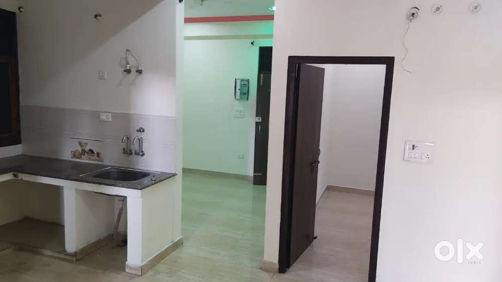 Flat available in eldeco Tiraha