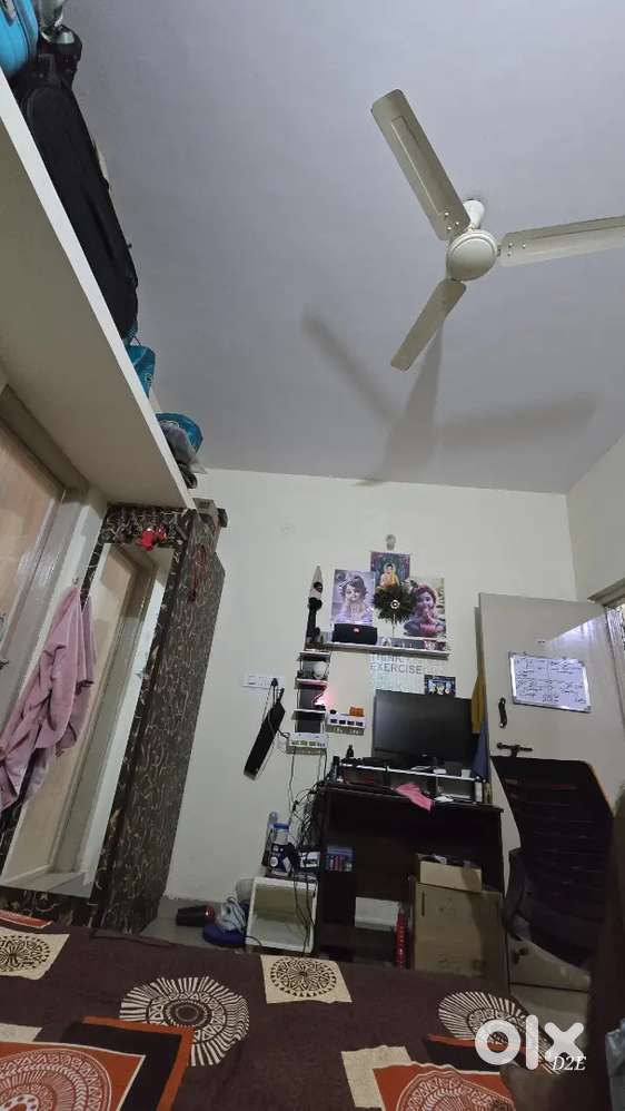 1 bhk flat, proper for bachelor or couple