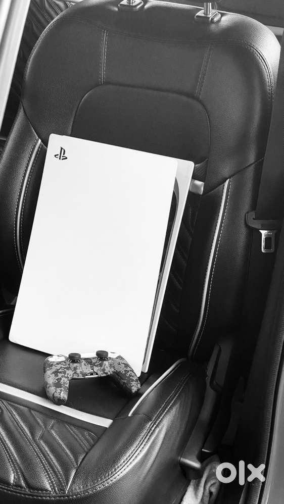 Ps5 neet piece light use urgent sale for buy laptop