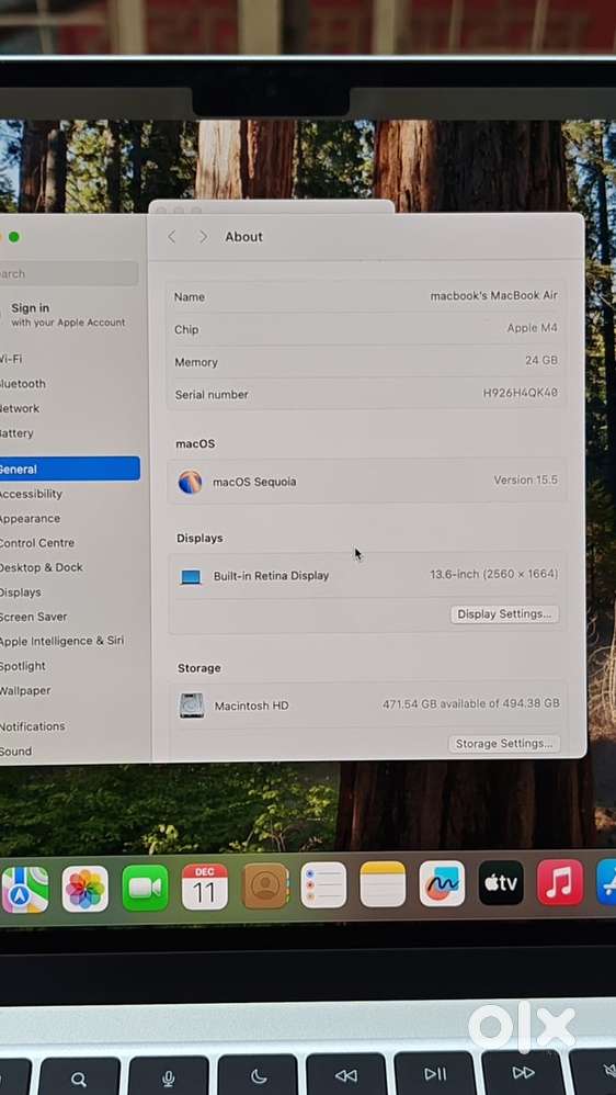 apple macbook  air 13.6. . 24gb ram 512gb. M4 chip like newwith acc