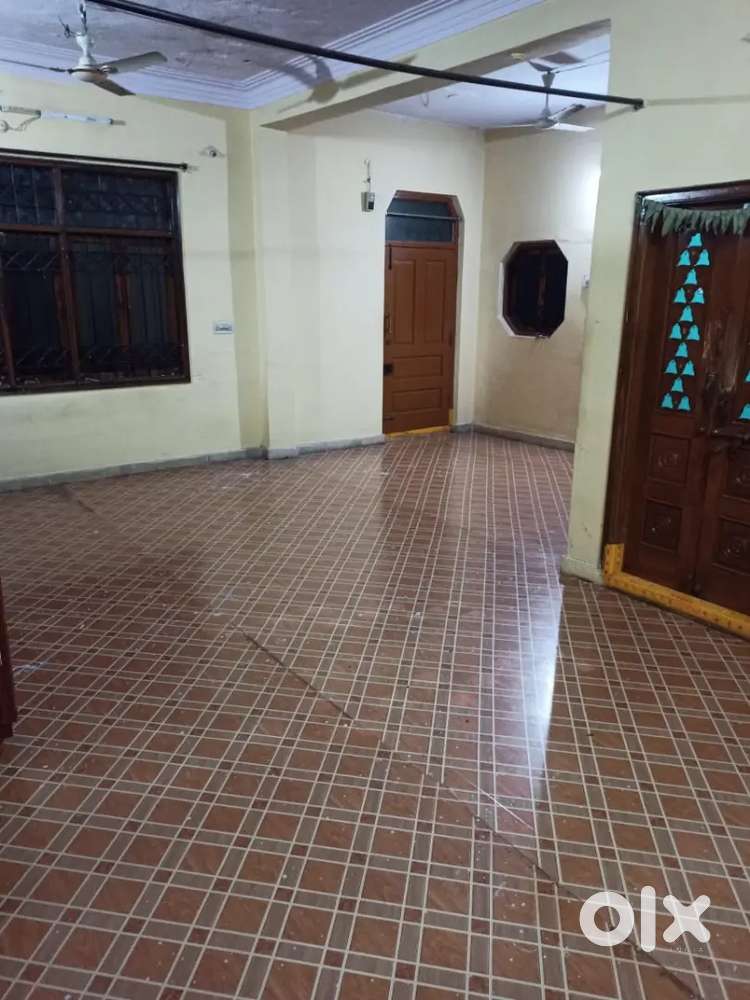 3bhk apartment for rent near rasoolpura/paradise metro station