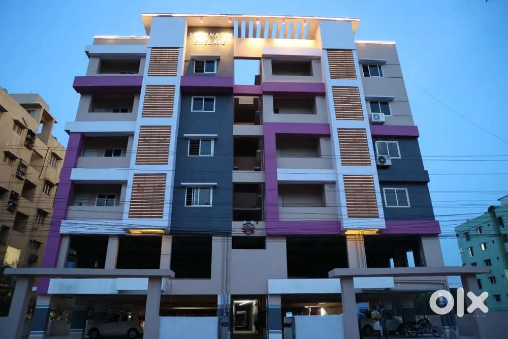 SPACIOUS FLAT WITH EXTRA AMENITIES