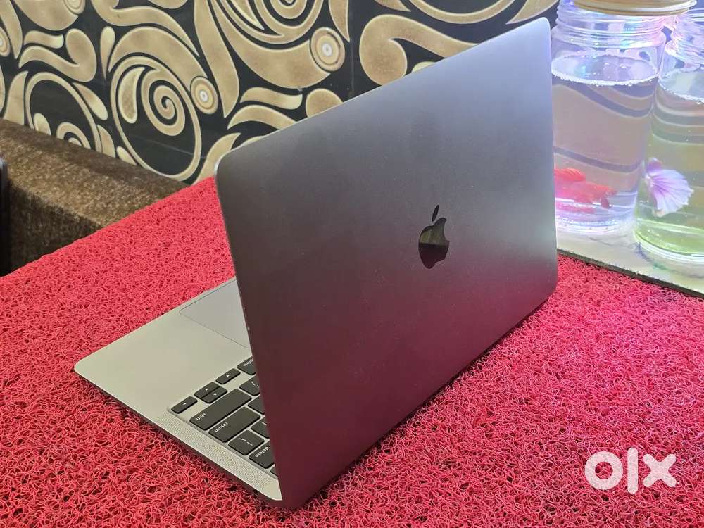 M1 Air Apple  Macbook  8gb 256gb 13inch Retina Display