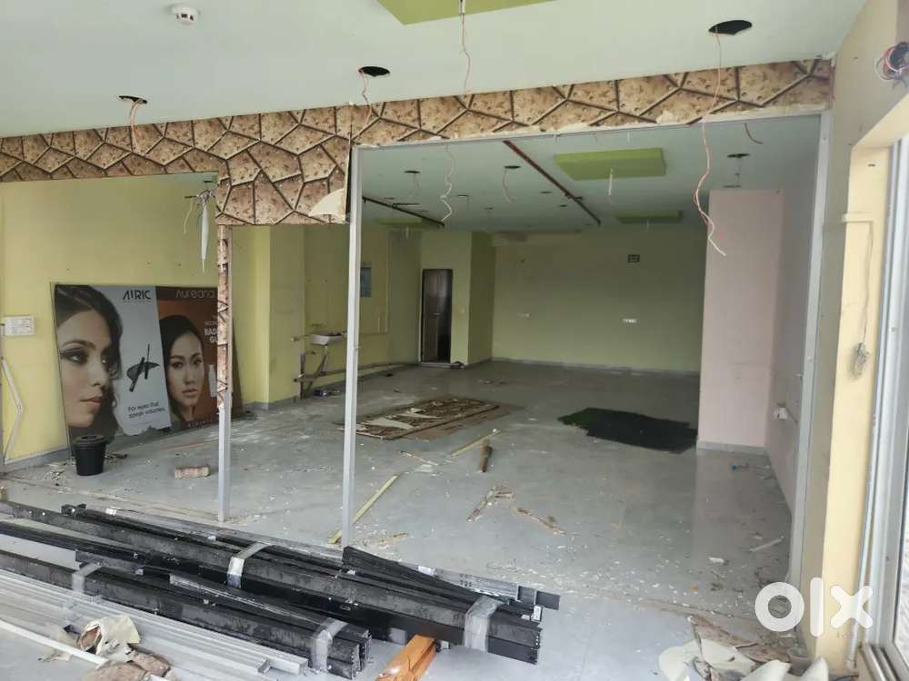 Showroom Clinic Hospital Office Huge Glass Display