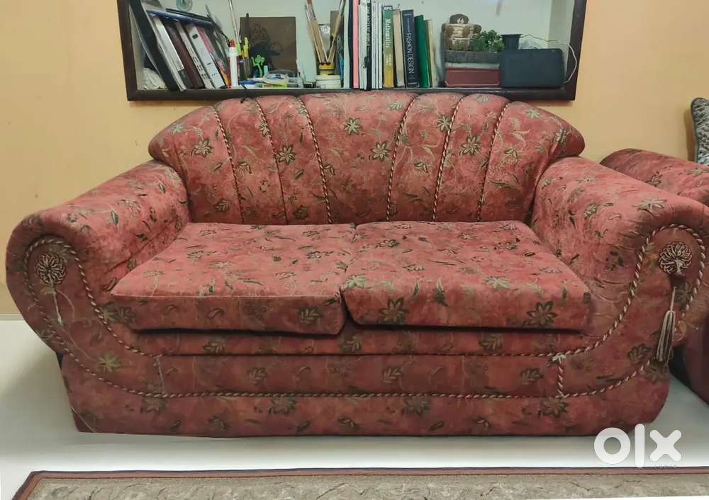 Comfortable 5-Seater Sofa Set  Royal Floral Jacquard  3+1+1
