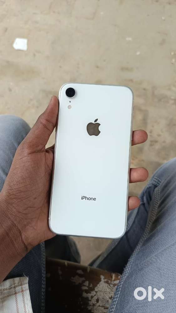iPhone XR Face ID not working display change and blur battery change