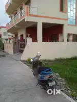 तीन रूम सेट किराए पर खाली है