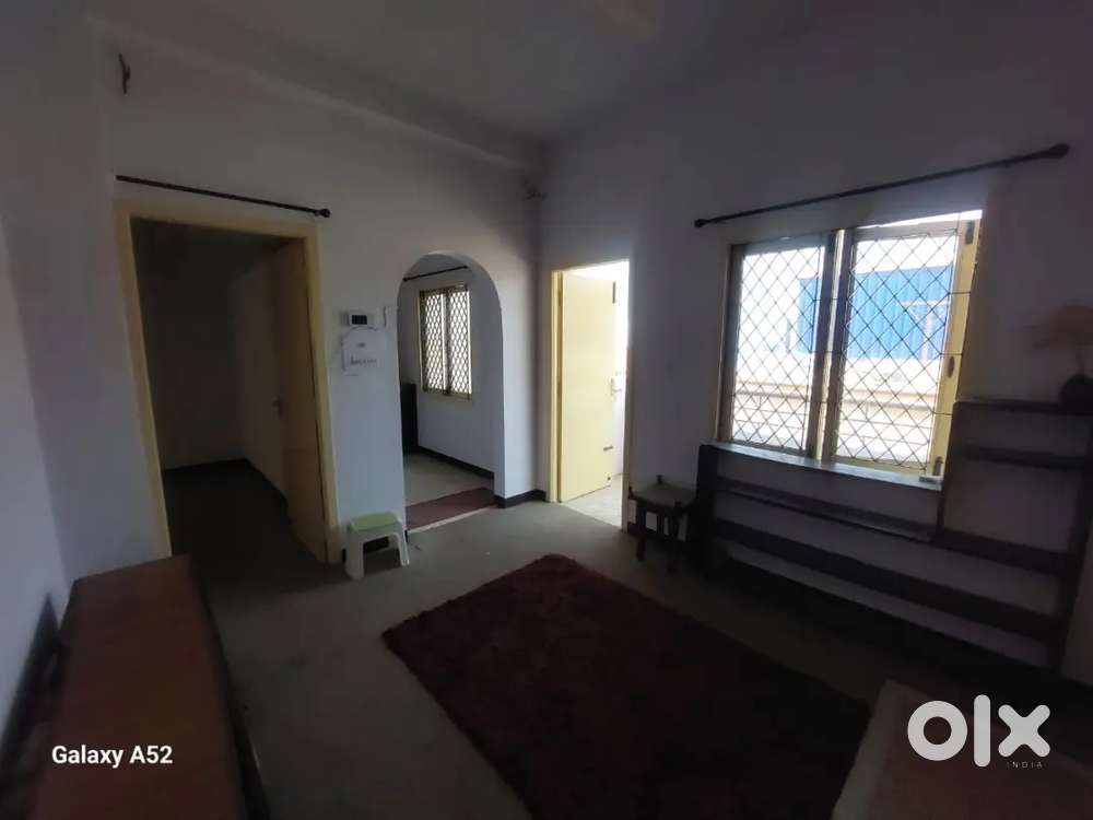 3 Bhk old Flat for sale/chinthamani/vadavkovai/Coimbatore