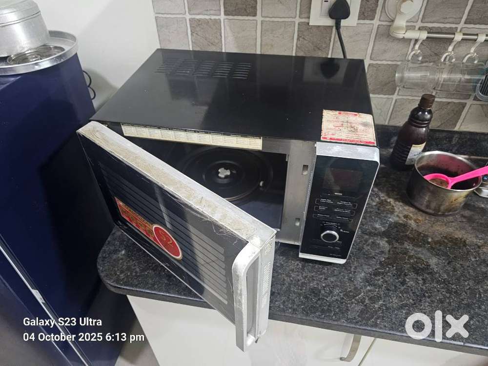 Moderately used well maintained 30L LG convection Grill Microwave oven