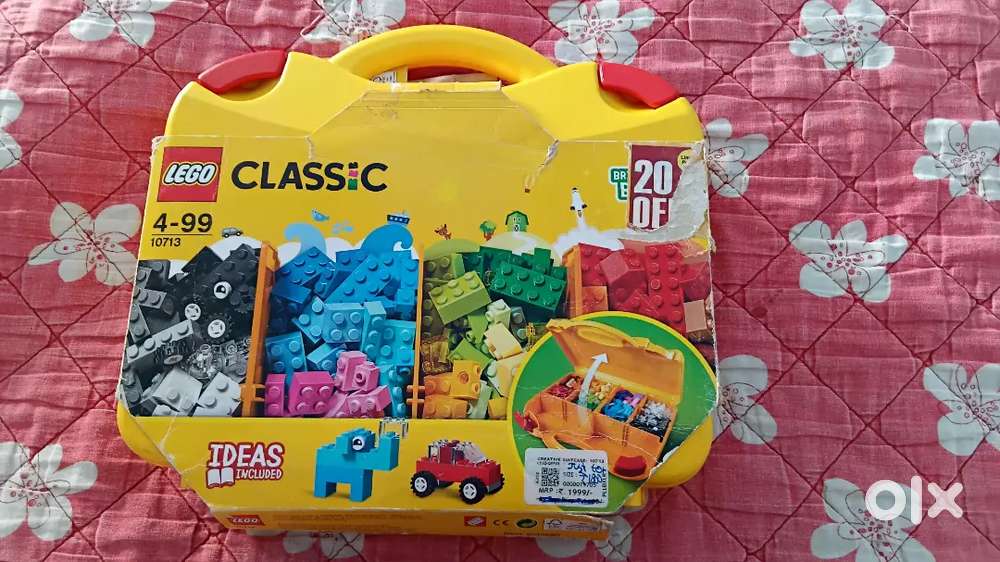 Lego classic suitcase model no. 10713