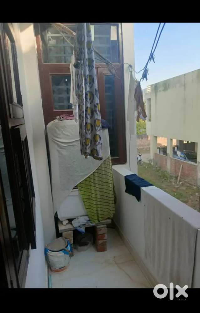 2bhk semi furnished flat prime location