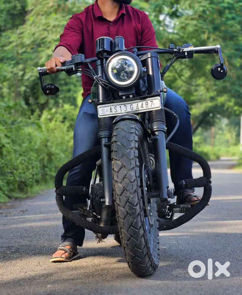 Rare Harley × Thunderbird.  Modified in Delhi.. K & N air filter