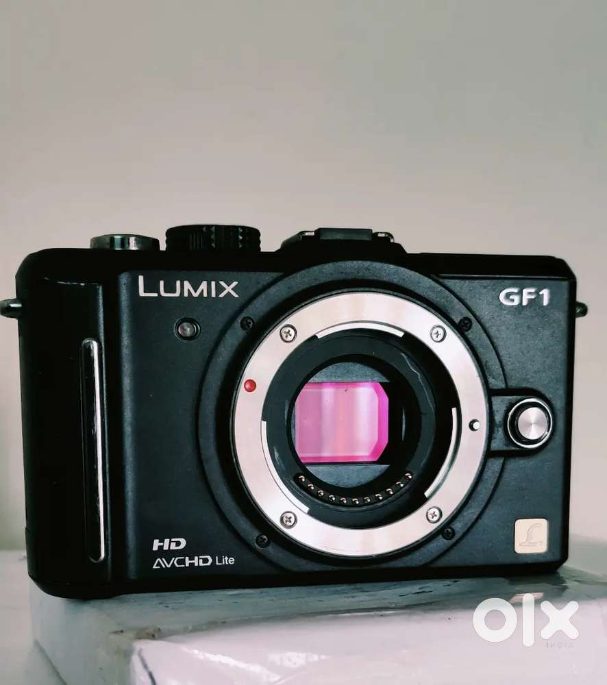 PANASONIC Lumix MIRRORLESS DSLRS GF-1, G1,LUMIX 45-150 LENS & ADAPTERS