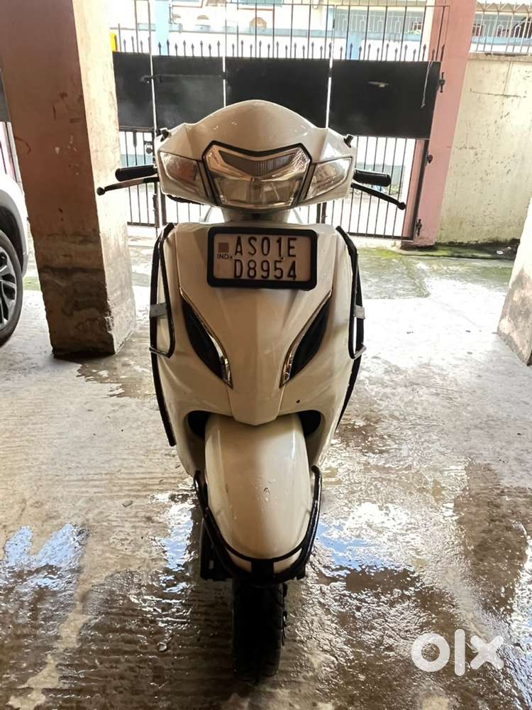 New parts fitted : Tyres, Brake shoes, Cables, Engine oil, Lights