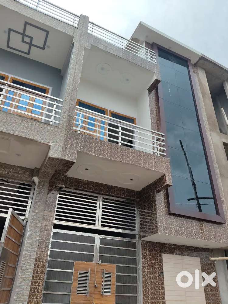 63 guj aur 52 guj ke well finish mkan available