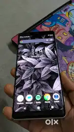 XZ3 curve oled