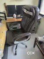 MRC Executive Chair
