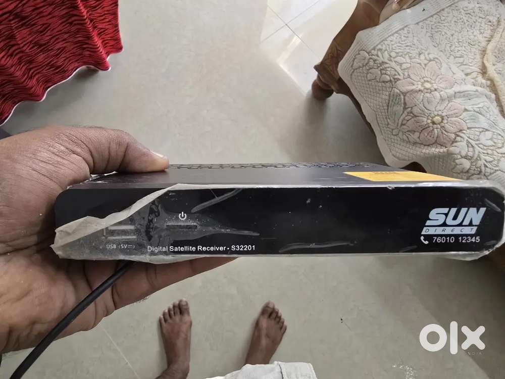 SONY TRINITRON COLOUR TV WITH REMOTE