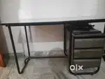 Selling Table in good condition study table three draw