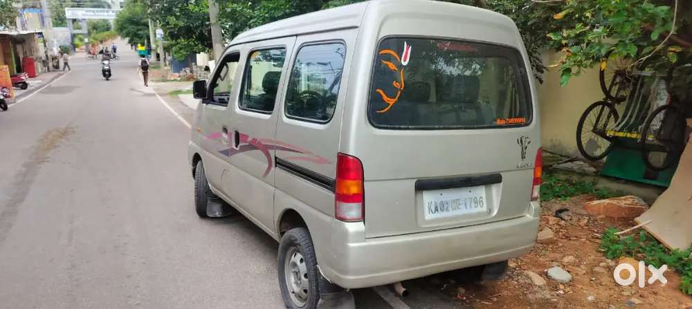 Maruthi versa 8 seeter