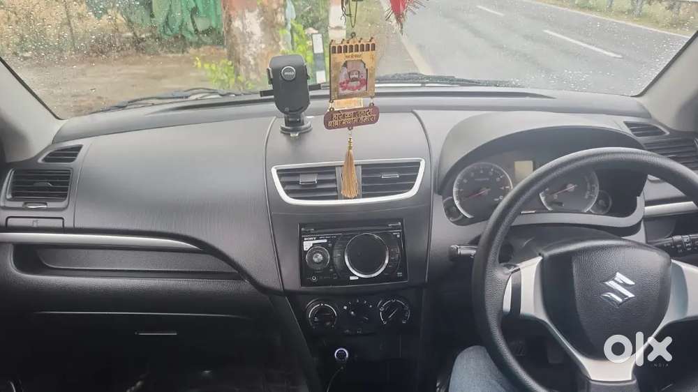 Maruti Suzuki Swift 2011 Petrol 76000 Km Driven
