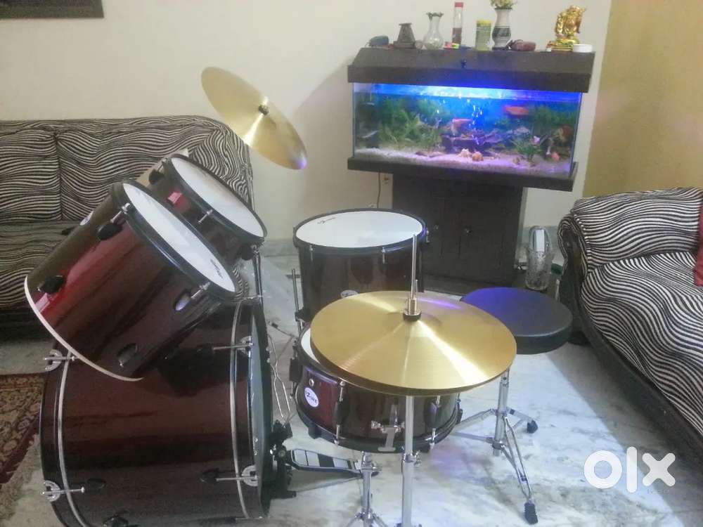 Complete Drum Set with Cymbals