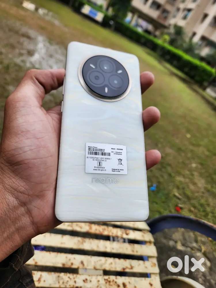 Fully new condition, 2.5 months old bill box charger warranty