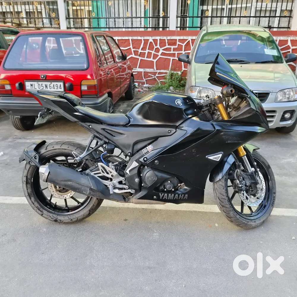 R15 BS VI Yahama