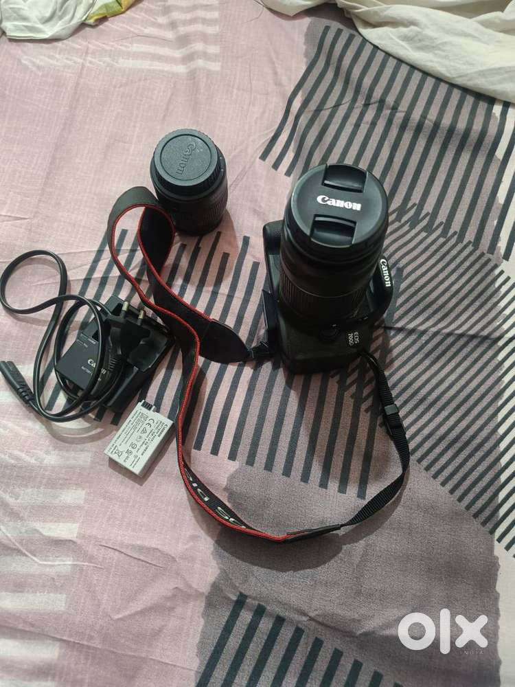 CANON 700D with 2 lens