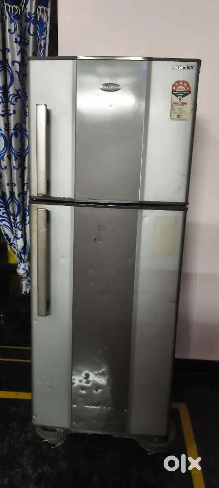 Urgent sale whirlpool 220 lts