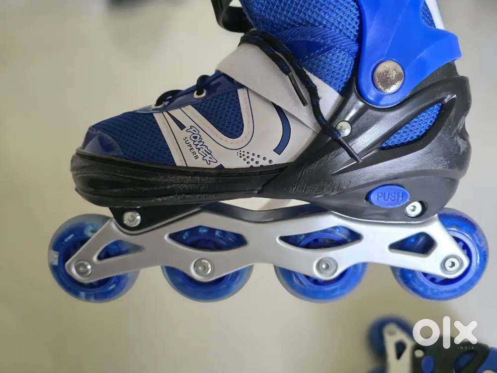 Skating shoes