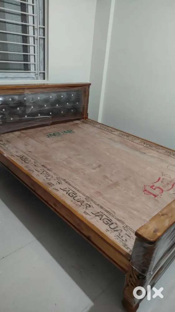 Bed 5×6 unused
