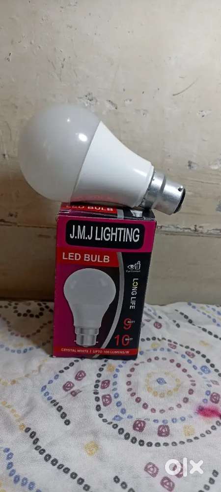 3 pic 100 RS 9w LED bulb